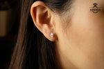 Load image into Gallery viewer, PEAR DIAMOND EARSTUDS
