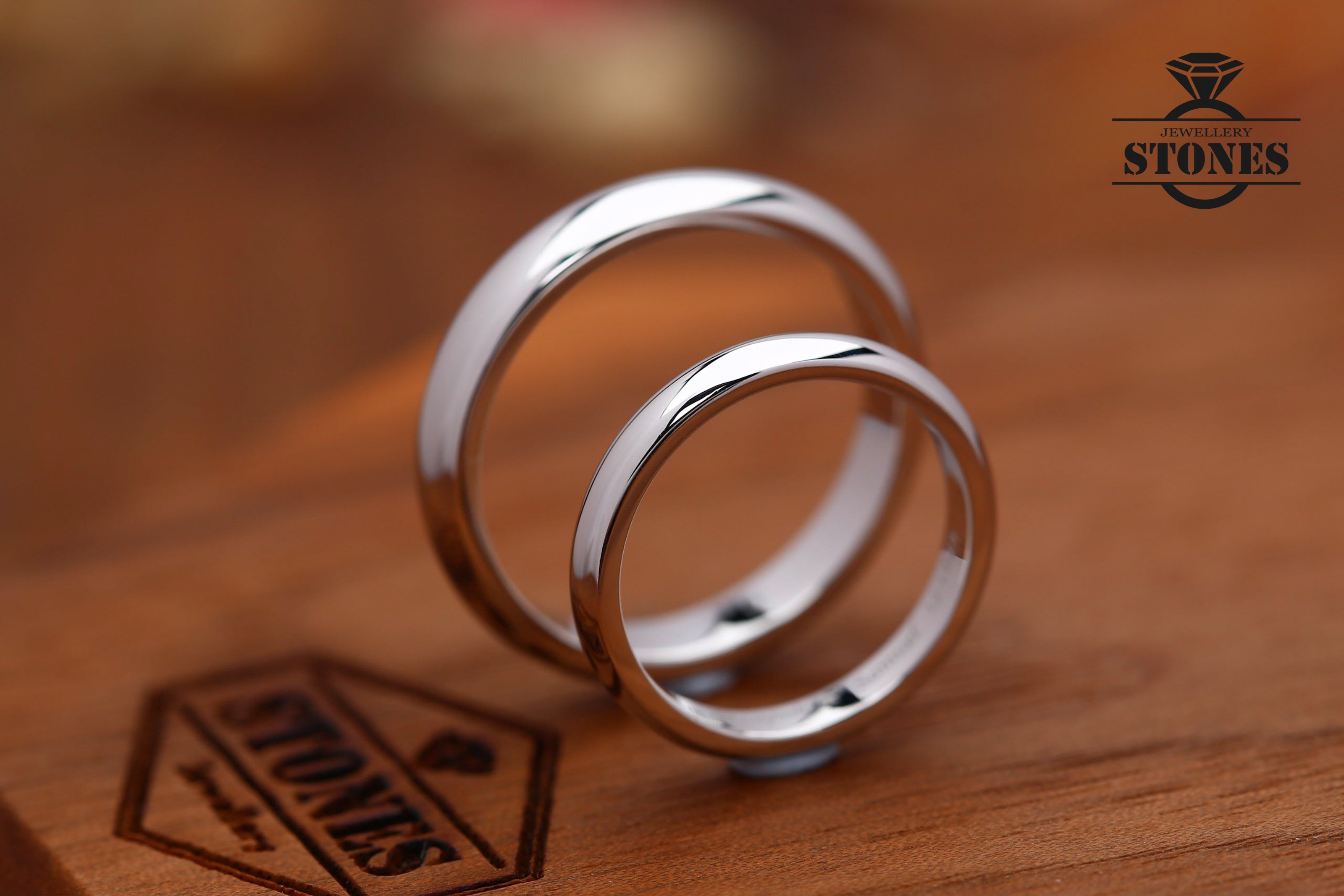 CLASSIC PLATINUM WEDDING BANDS