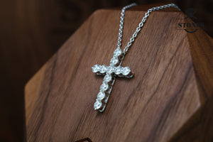 CROSS DIAMOND PENDANT