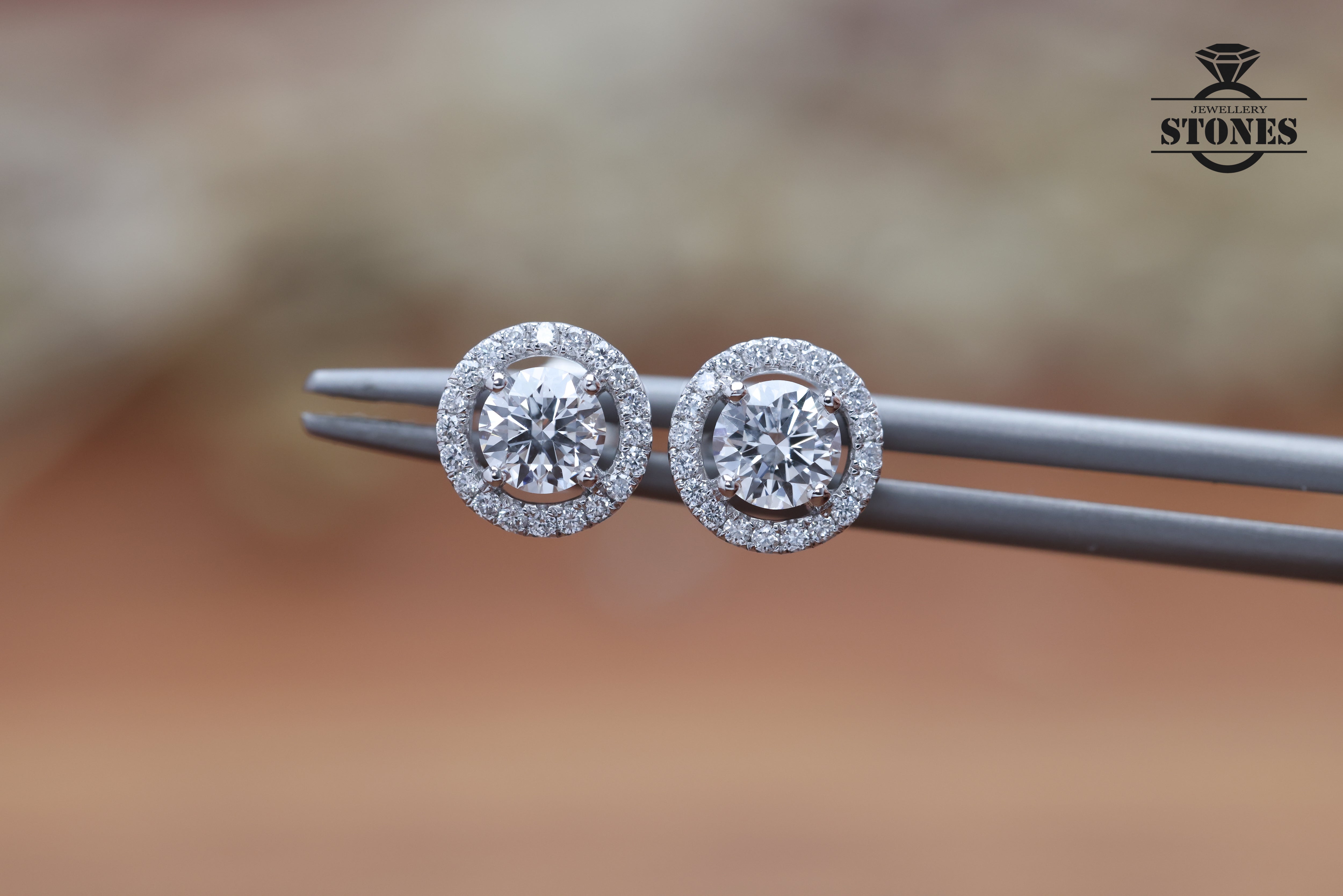 HALO DIAMOND EARSTUDS